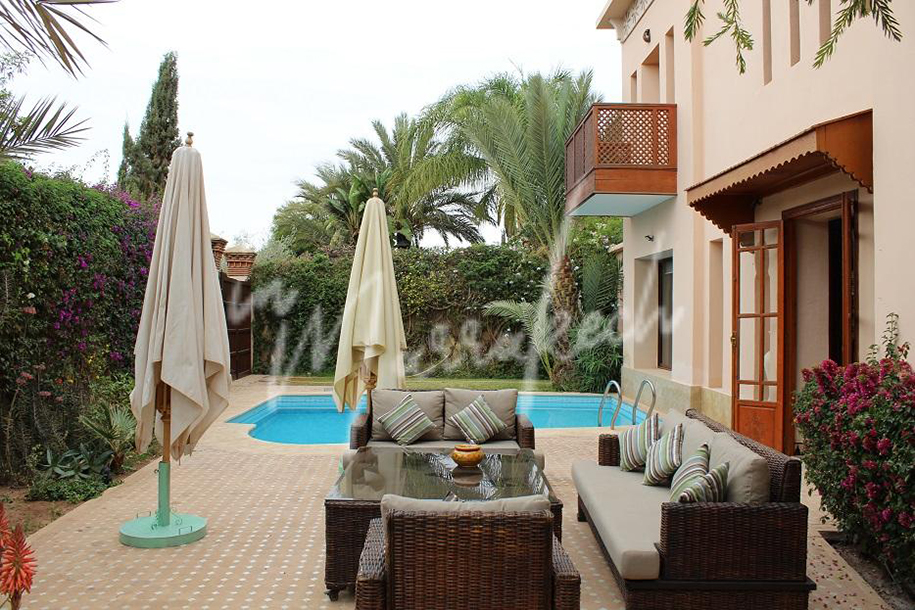 Jolie villa marocaine sur Golf Amelkis-1