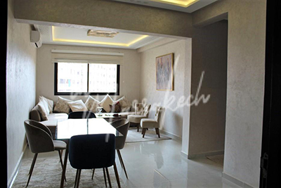 Appartement à  la location dans une petite résidence avec piscine