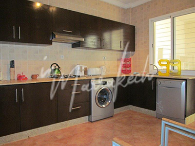 Somptueux semi sol de Villa  vide de 150m² à louer  sur Targa