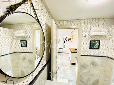 Magnifique studio au dernier étage  en plein centre ville