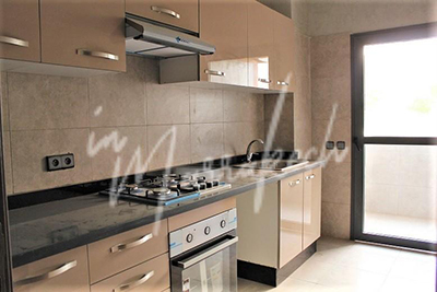 Joli appartement VIDE en location sur targa