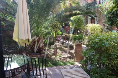 Coquette villa riad de 2 chambres à vendre à la palmeraie