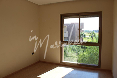 Appartement 2 chambres vide à la location sur golf avec vue sur lac et piscine-5