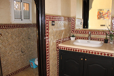 Agréable villa avec piscine à la vente