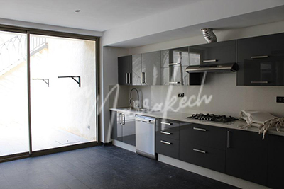 Villa moderne  de 5 chambres à  la vente dans le quartier d'amelkis