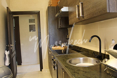 Pavillon à la vente dans un domaine avec piscine