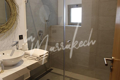 Villa moderne  de 5 chambres à  la vente dans le quartier d'amelkis