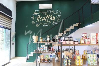 Magnifique magasin à louer sur targa avec pas de porte