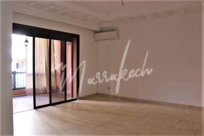 Magnifique appartement VIDE à louer en plein centre ville