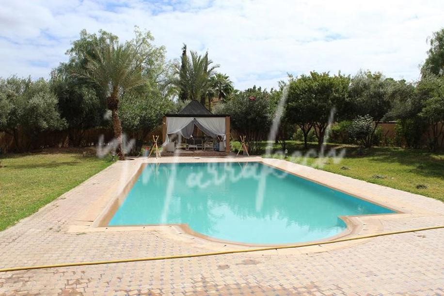 Villa de Quatre chambres  à  la vente sur la route de ouarzazate-15