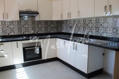 Appartement de deux chambres à louer vide