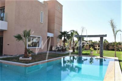 Splendide villa à louer dans un domaine