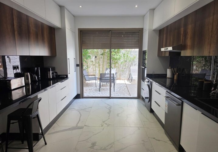 Villa contemporaine neuve 4 chambres Route d'Amizmiz-9