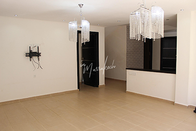 Agréable semi-sol vide en location sur targa