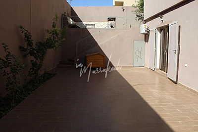 Agréable semi-sol vide en location sur targa