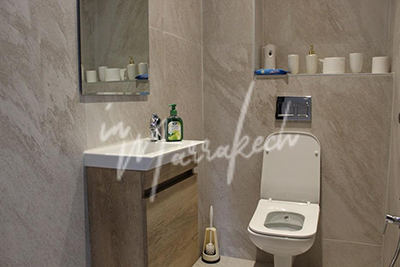 Appartement à  la location dans une petite résidence avec piscine