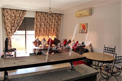 Grand studio de 74m² à  la location