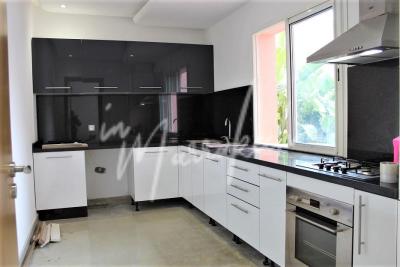 Appartement de 107m² à louer dans une résidence avec piscine sur l'agdal