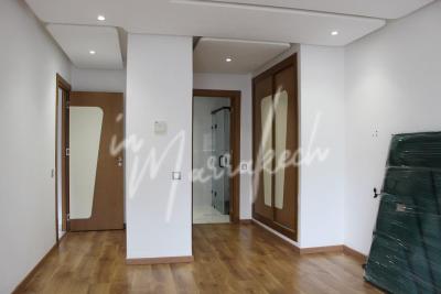 Appartement de 107m² à louer dans une résidence avec piscine sur l'agdal