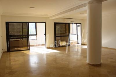 Duplex de 225m² en location à usage bureau sur l'hivernage