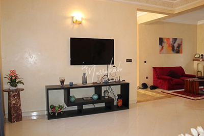 Agréable villa avec piscine à la vente