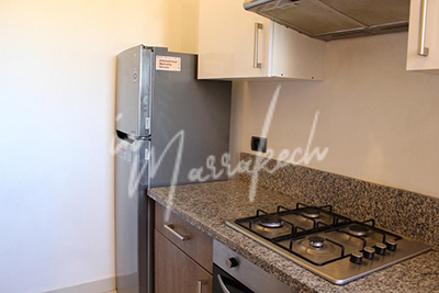 Appartement 2 chambres vide à la location sur golf avec vue sur lac et piscine