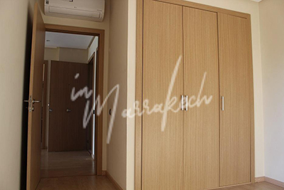 Appartement 2 chambres vide à la location sur golf avec vue sur lac et piscine