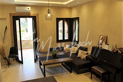 Pavillon à la vente dans un domaine avec piscine