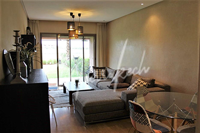 Joli appartement avec jardin dans un domaine golfique