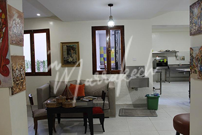 Semi-sol à  louer en commercial