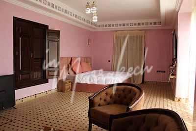 Villa de Quatre chambres  à  la vente sur la route de ouarzazate