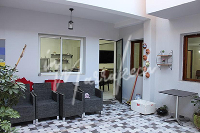 Semi-sol à  louer en commercial