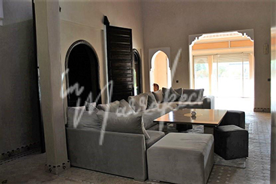 Villa de Quatre chambres  à  la vente sur la route de ouarzazate