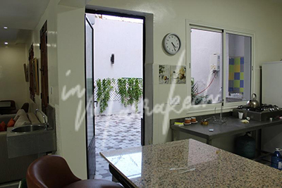 Semi-sol à  louer en commercial