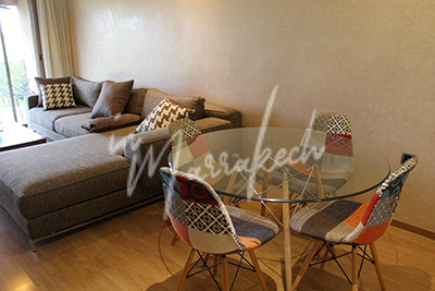 Joli appartement avec jardin dans un domaine golfique