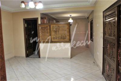 Spacieux dupkex à usage commercial sur Victor-hugoe