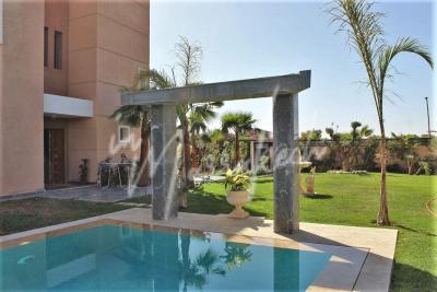 Splendide villa à louer dans un domaine